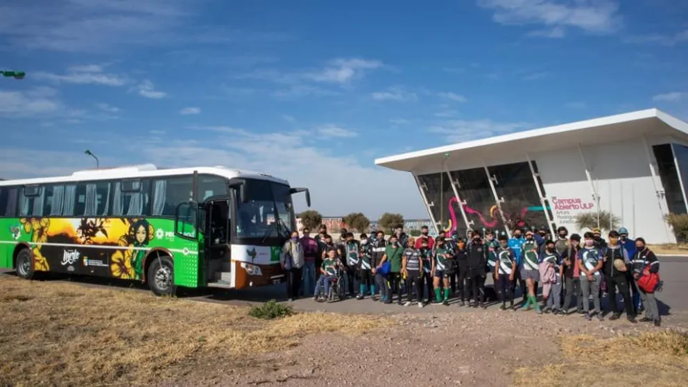 El colectivo del PRODEPOR hizo su primer viaje