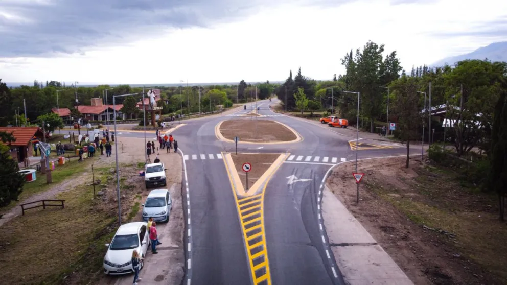Inauguraron la rotonda de acceso a Los Molles