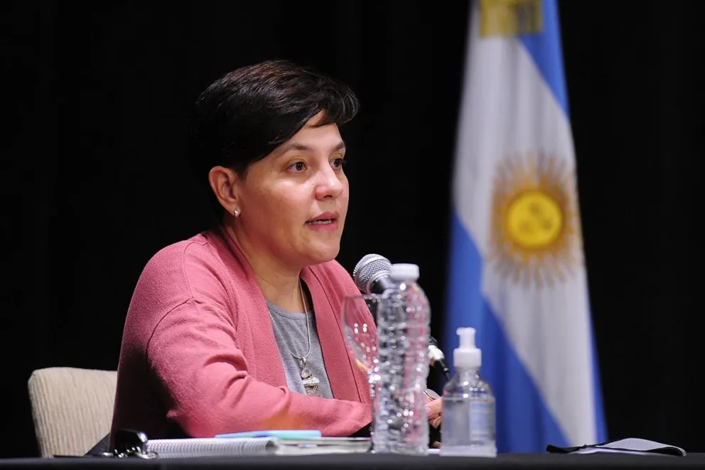 “El único tratamiento para el COVID-19 es el aislamiento"