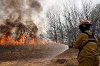 Volvieron los incendios a Córdoba: bomberos combaten dos focos, uno de ellos en Las Rabonas Volvieron los incendios a Córdoba: bomberos combaten dos focos, uno de ellos en Las Rabonas