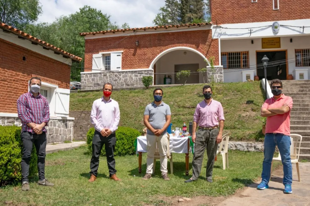 Cinco intendentes de municipios turísticos piden “certezas sobre el inicio de la temporada”