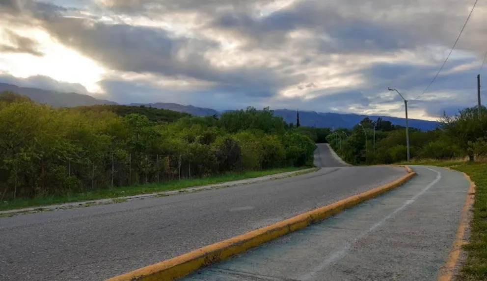 Anuncian viento sur y descenso de temperatura para Villa de Merlo