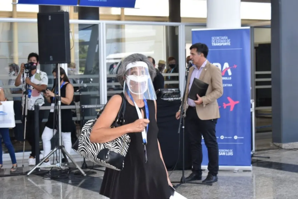 La reapertura del aeropuerto "traerá un gran impacto empresarial y turístico”