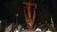 Las Calles: se inauguró la escultura tallada a mano más grande 