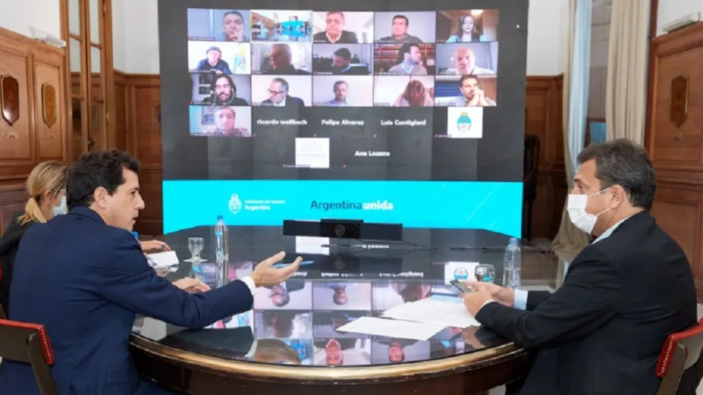 Gobierno y oposición acordaron postergar las PASO y las legislativas por un mes