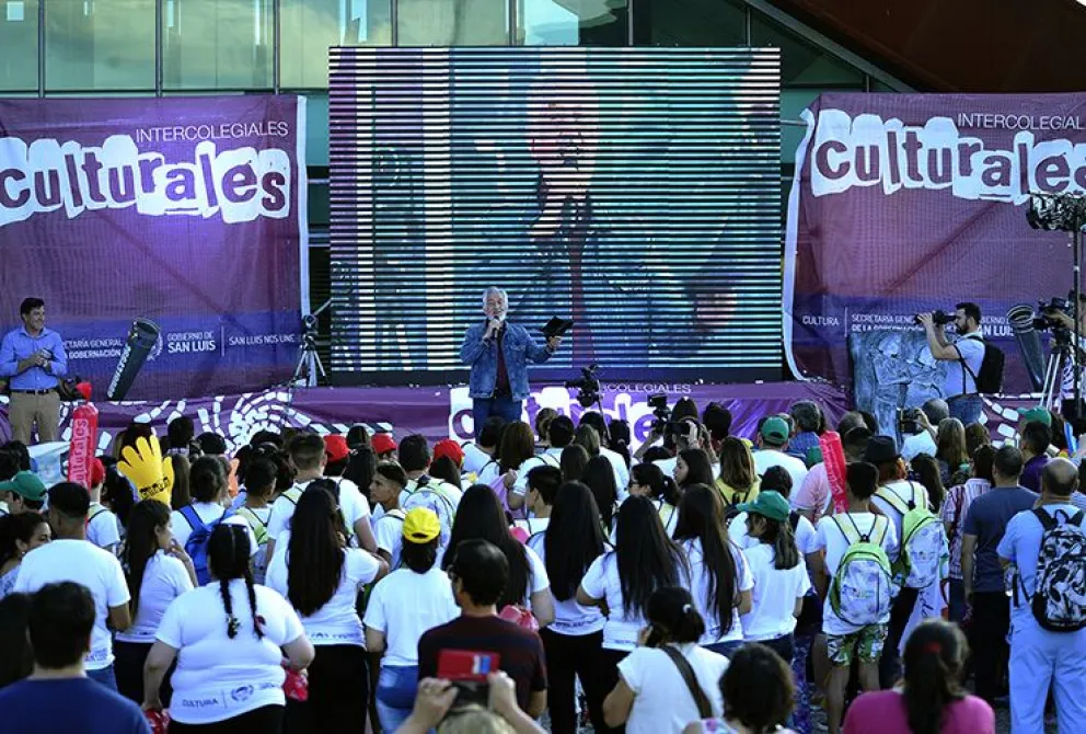Reconocimiento especial al Gobierno de San Luis por los Intercolegiales culturales